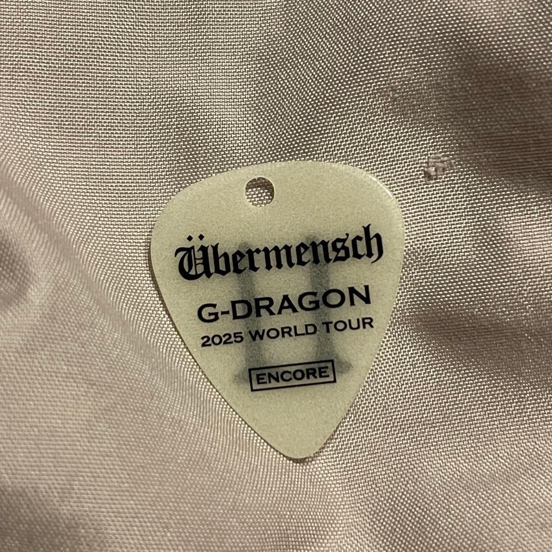 G-DRAGON ÜBERMENSCH ENCORE 2025ジヨンギターピック G-DRAGON ÜBERMENSCH ENCORE 2025ジヨンギターピック