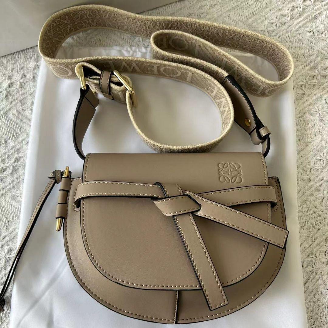 LOEWE ロエベ  ゲートミニ ショルダーバック ポシェット 斜めがけ　リボン