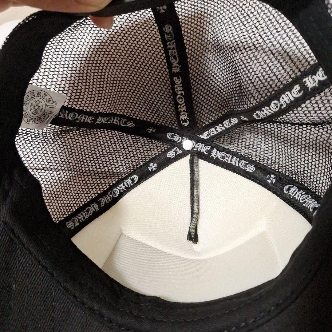 CHROME HEARTS トラッカーキャップ
