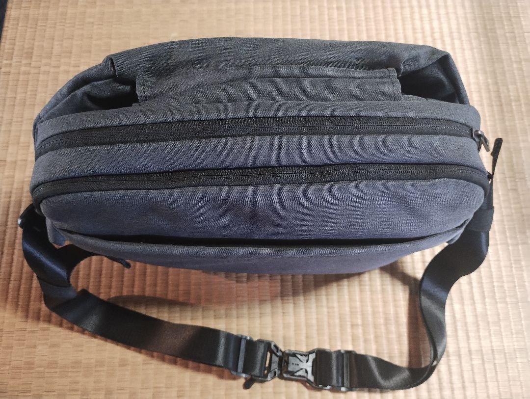 NIG QUICK PACK 13' ボディバッグ ダークグレー