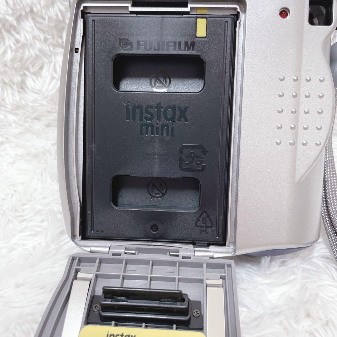 Fujifilm instax mini 10 シルバー チェキ　シルバー　箱付