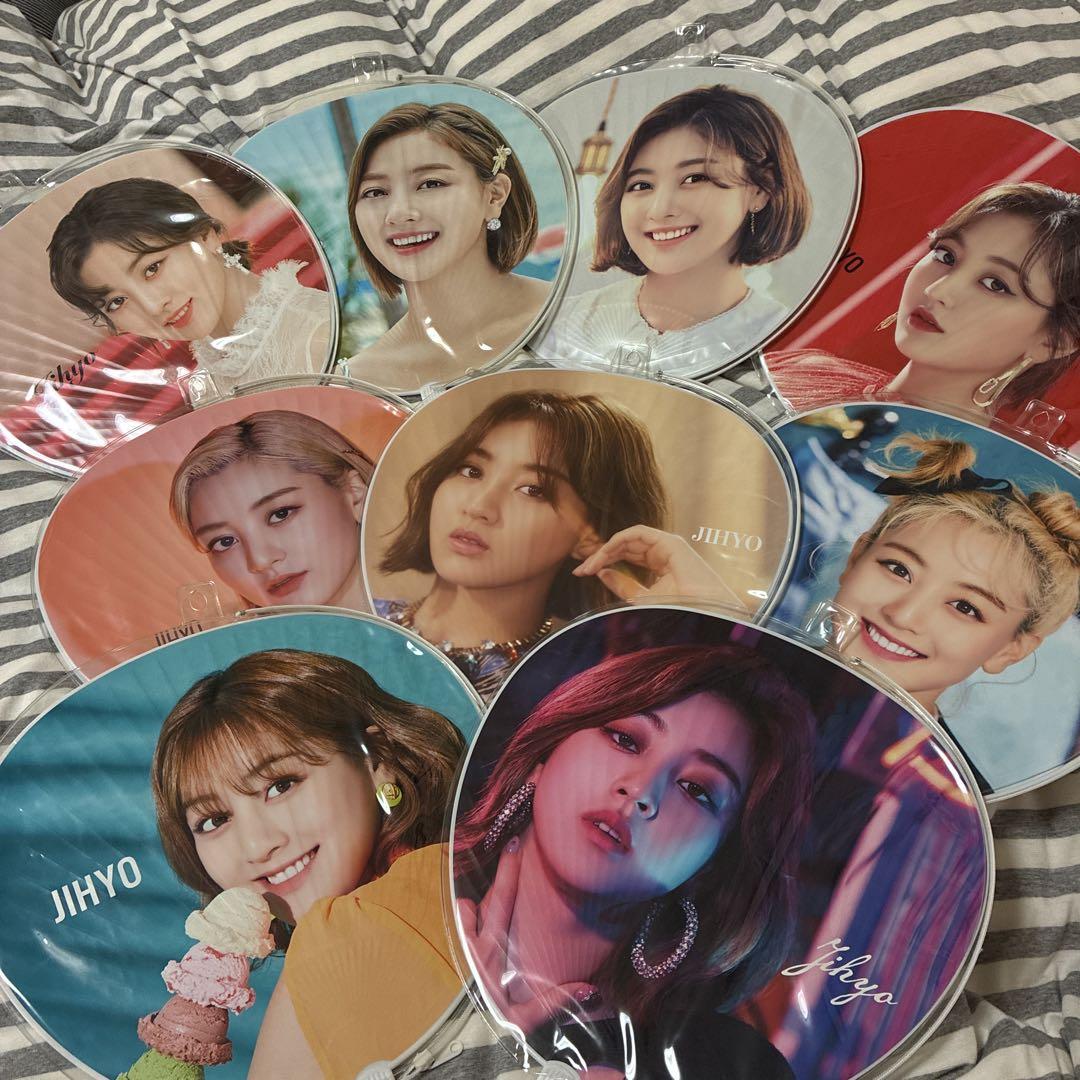 スーパーセール タイムセール 時間 twice メルカリ - まとめ売り うちわ ジヒョ K-POP・アジア