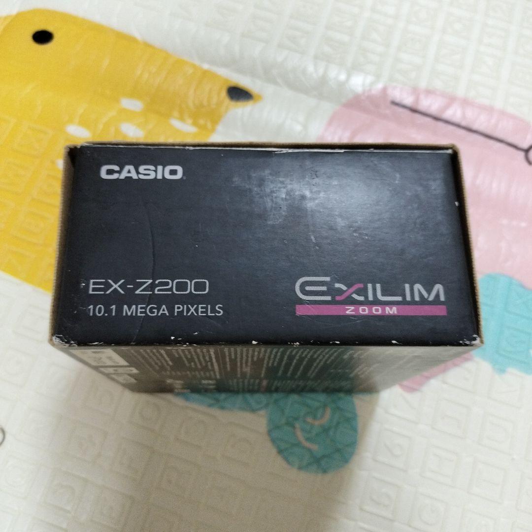 CASIO EXILIM ZOOM EX-Z200　デジタルカメラ　シルバー