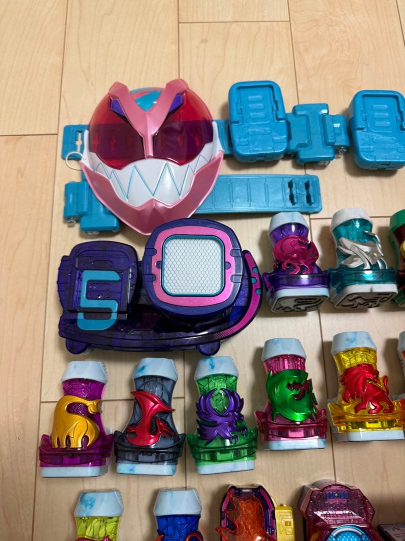 仮面ライダーリバイス　ドライバー　ベルト　DXバイスタンプセット