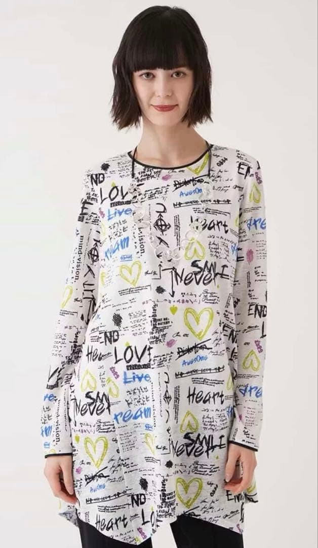 ヒロコビス【大きいサイズ】ロゴハートプリントチュニックカットソー 15号