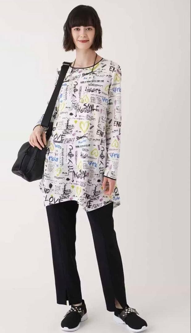 ヒロコビス【大きいサイズ】ロゴハートプリントチュニックカットソー 15号