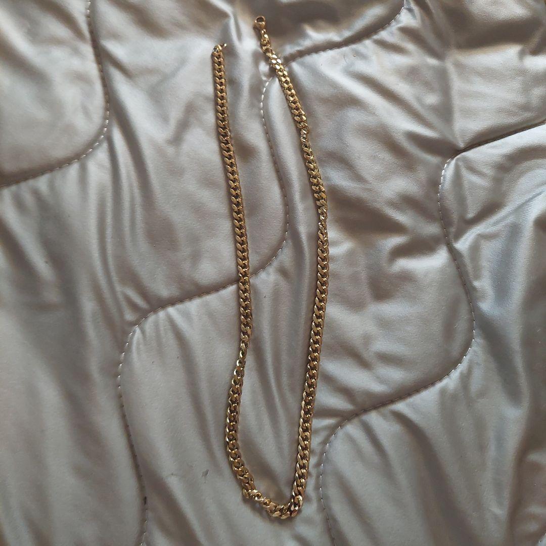 ゴールド チェーンネックレス 中程度の長さ