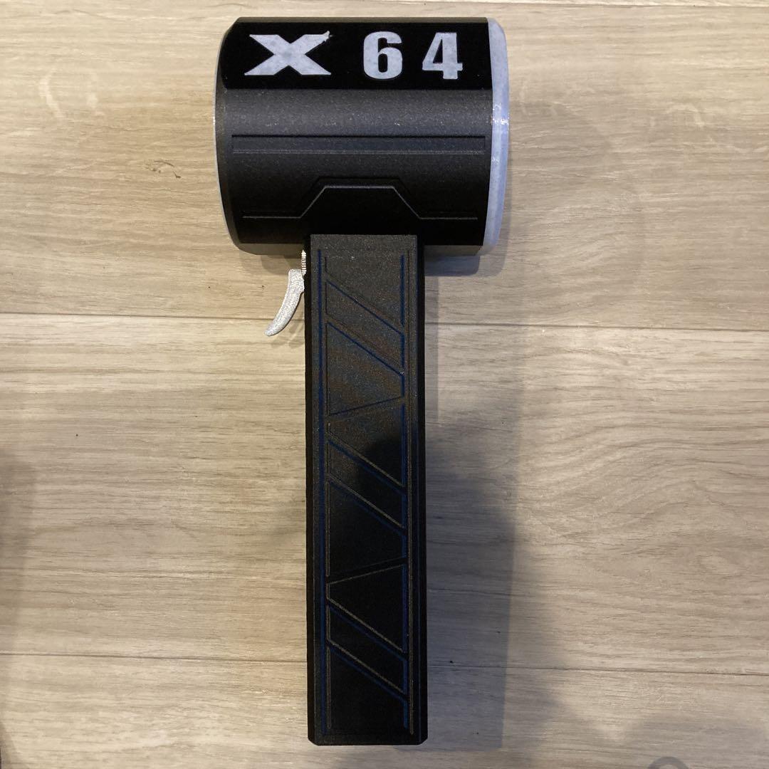 X64
