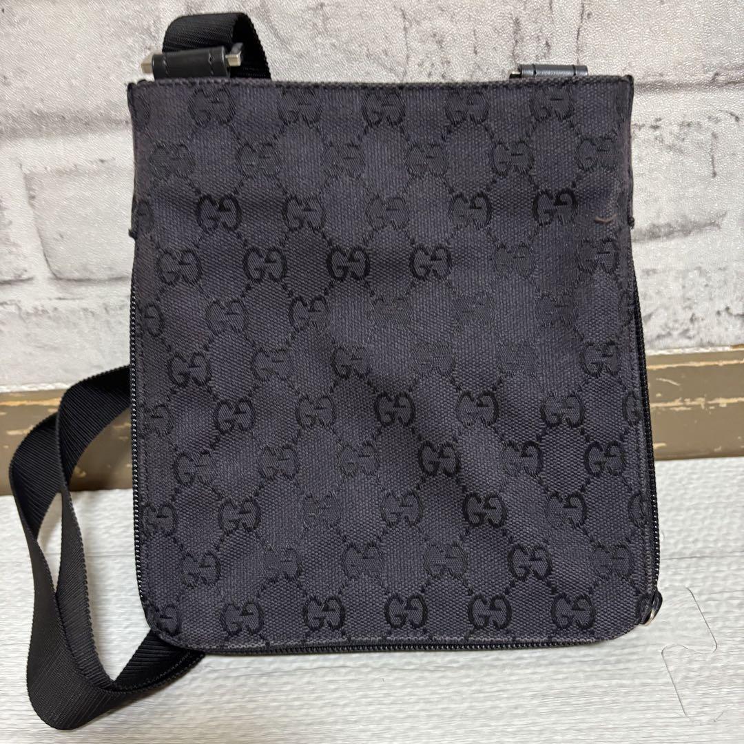 いラインアップ Gucci ブラック ナイロン ショルダーバッグ - メルカリ バッグ