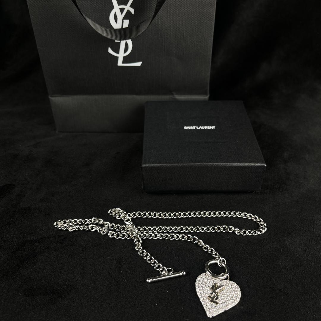 SAINT LAURENT ハート型ネックレス - メルカリ
