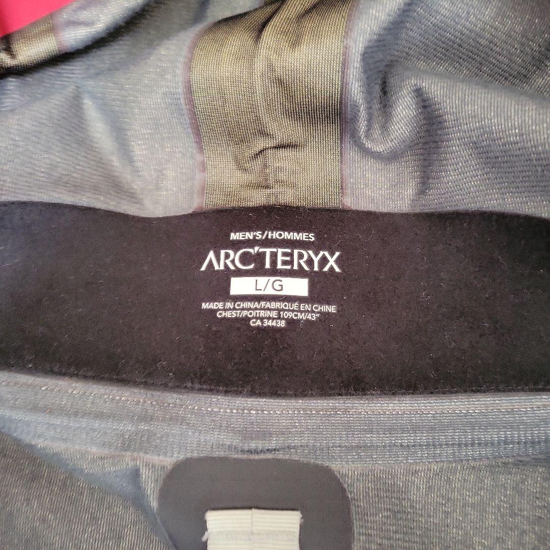 Arc'teryx  フード付きジャケット