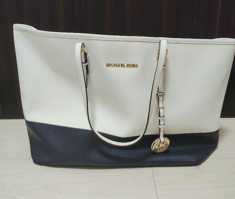 MICHAEL KORS トートバッグ ホワイト/ネイビー - メルカリ