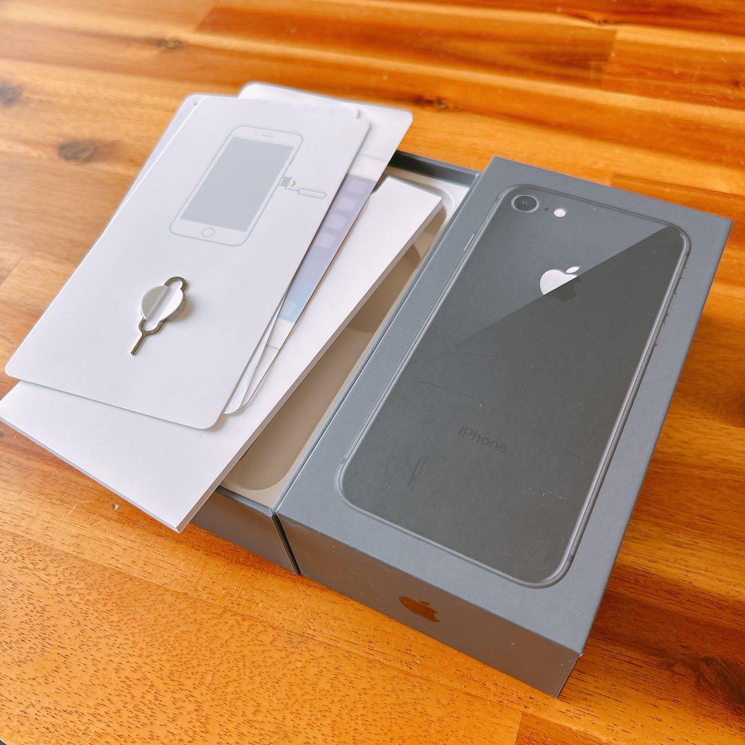 Apple iPhone 8 スペースグレイ64GB au回線SIMロックあり Apple iPhone 8 スペースグレイ64GB au回線 SIMロックあり