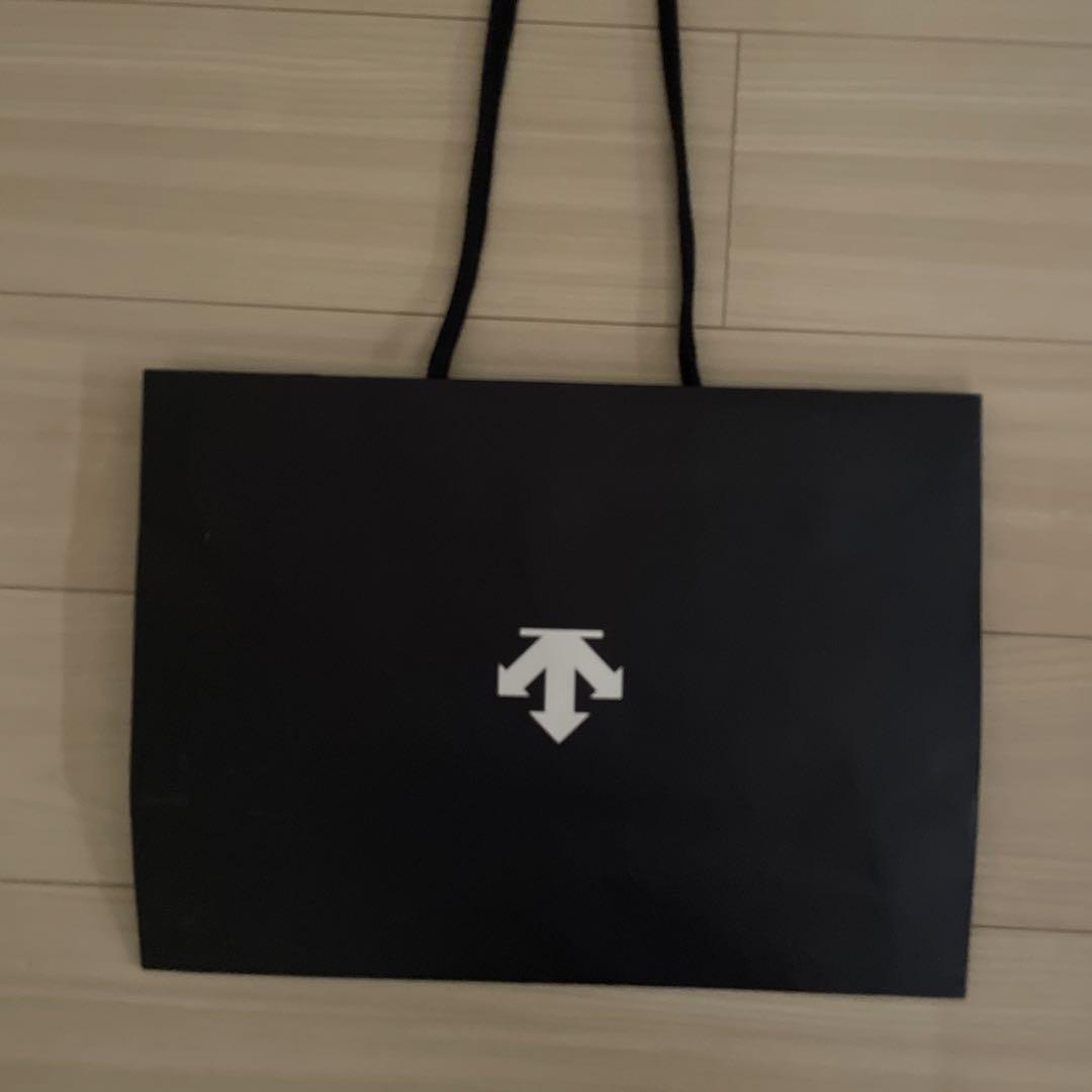 ✟
