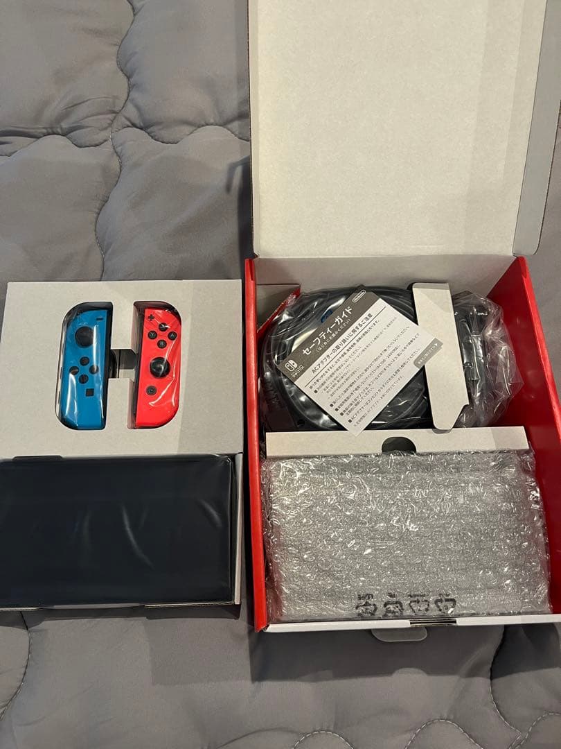 新品 未使用 Switch本体有機EL Joy-Conネオン 新品 未使用 Switch本体有機EL Joy-Conネオン