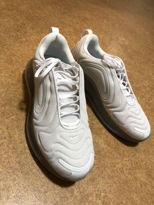 NIKE AIR MAX720
