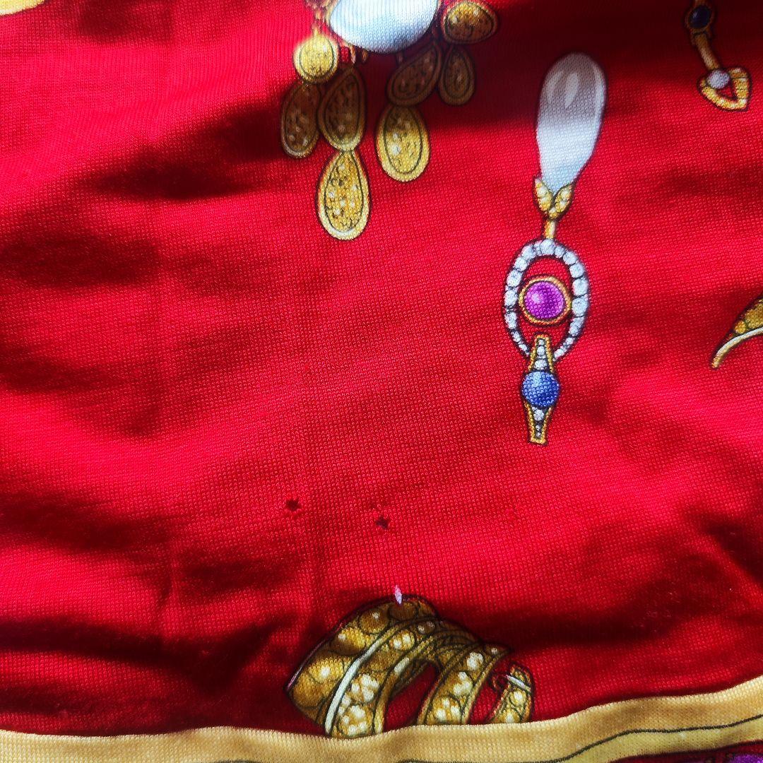 【美品】レオナール ジュエリー総柄Aラインワンピース 金ボタン 黒リボン付き