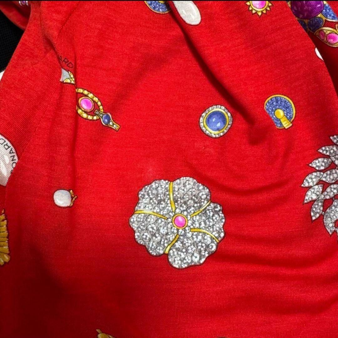 【美品】レオナール ジュエリー総柄Aラインワンピース 金ボタン 黒リボン付き