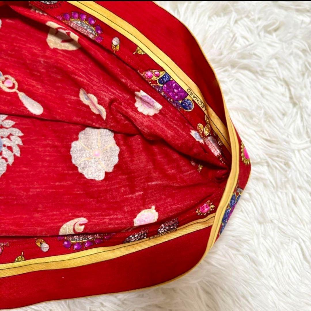 【美品】レオナール ジュエリー総柄Aラインワンピース 金ボタン 黒リボン付き