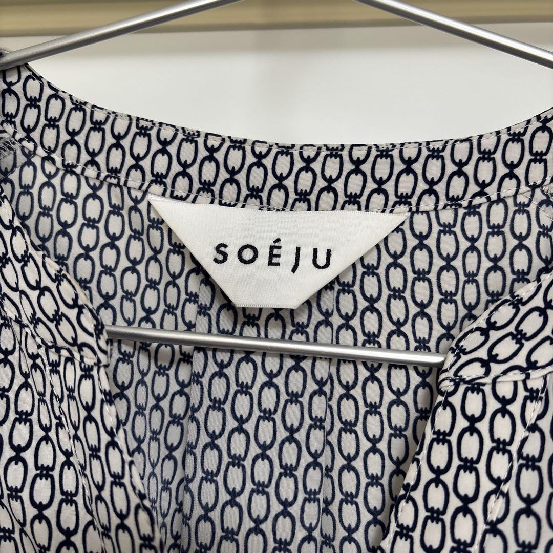 SOÉJU パターン入り長袖ロングワンピース