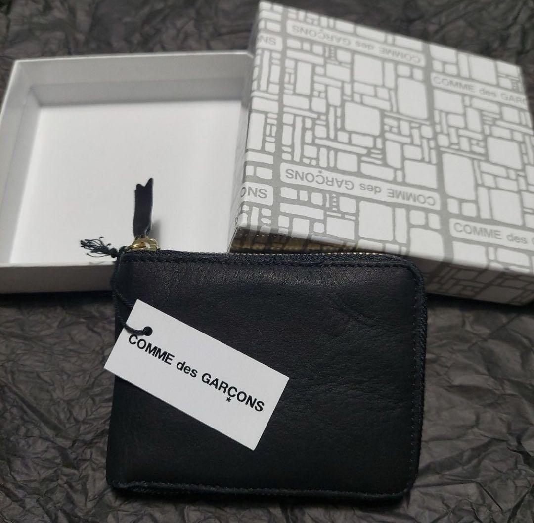 【未使用】COMME des GARÇONS 財布　黒※箱付き Amazon | [Comme des Garcons] POLKA DOTS EMBOSSED WALLET