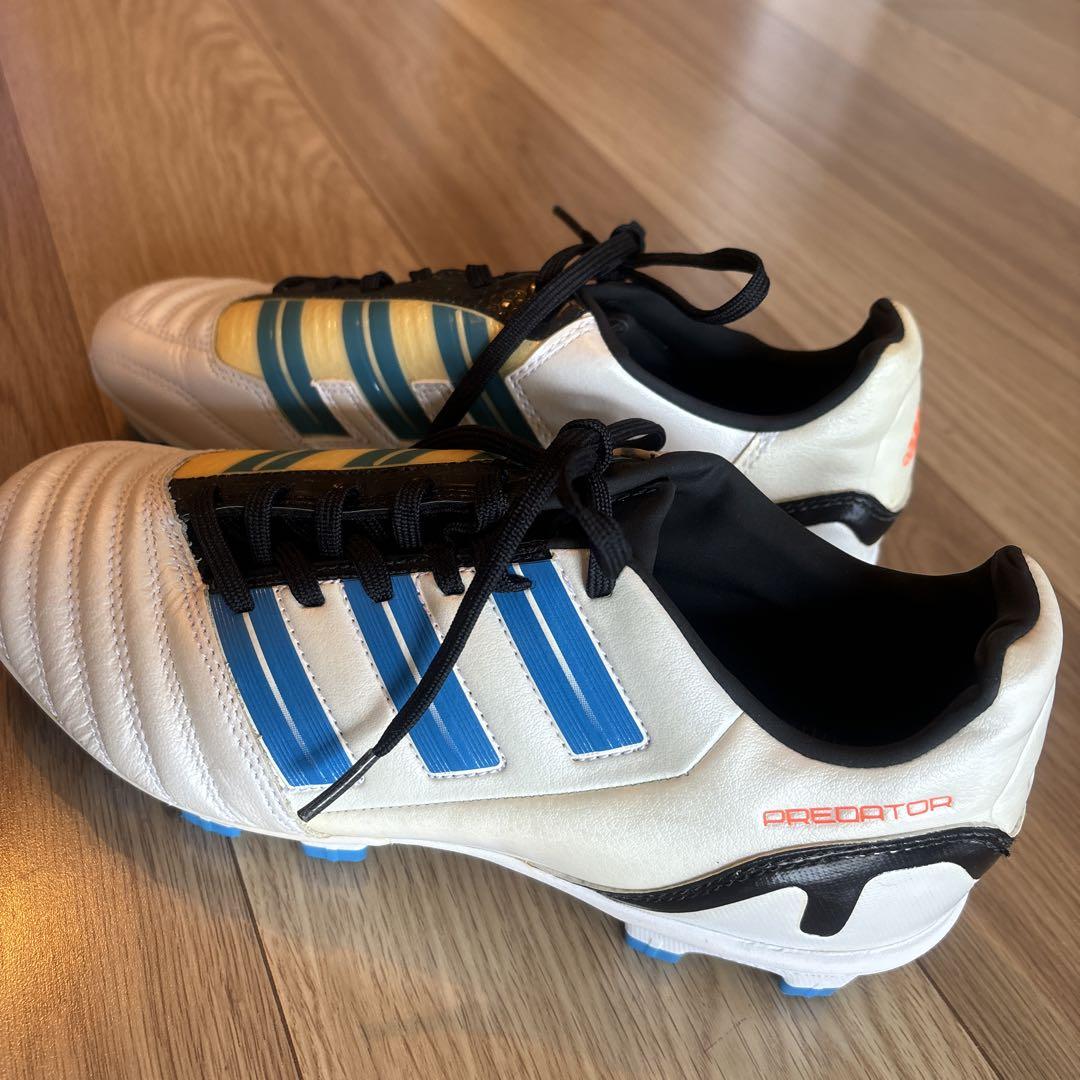 ブランドバッグ通販サイト ほぼ未使用❗️adidas ホワイト/ブ サッカーシューズ Predator シューズ