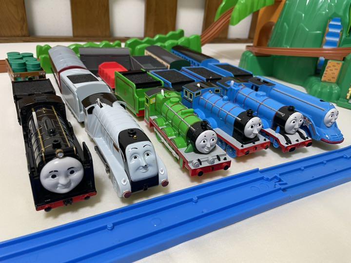 トーマス　プラレール　どきどきマウンテンのセットです☆
