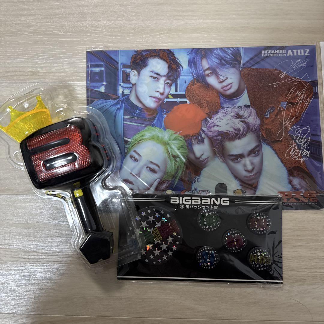 BIGBANG ペンライト 王冠付き + 缶バッジセット
