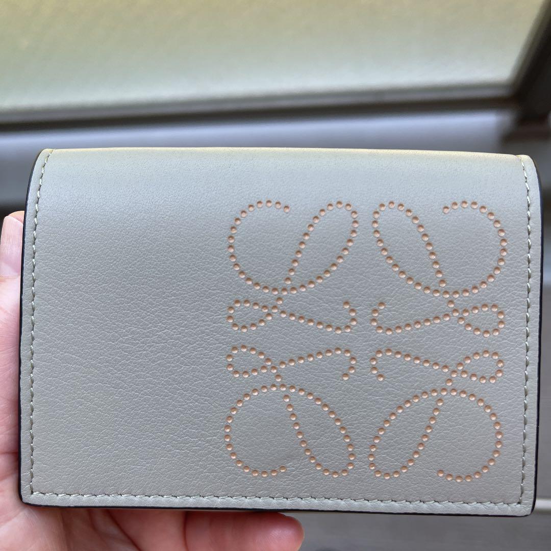 小物 大幅値下げしました♪ LOEWE ロエベ トライフォール6カード