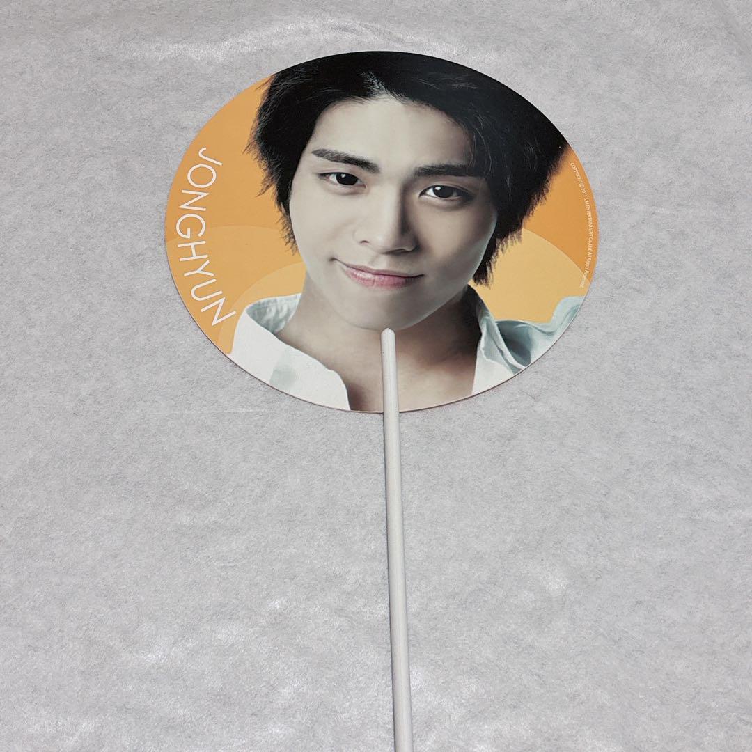 SHINee ジョンヒョン jonghyun うちわ smtown まとめ売り - メルカリ