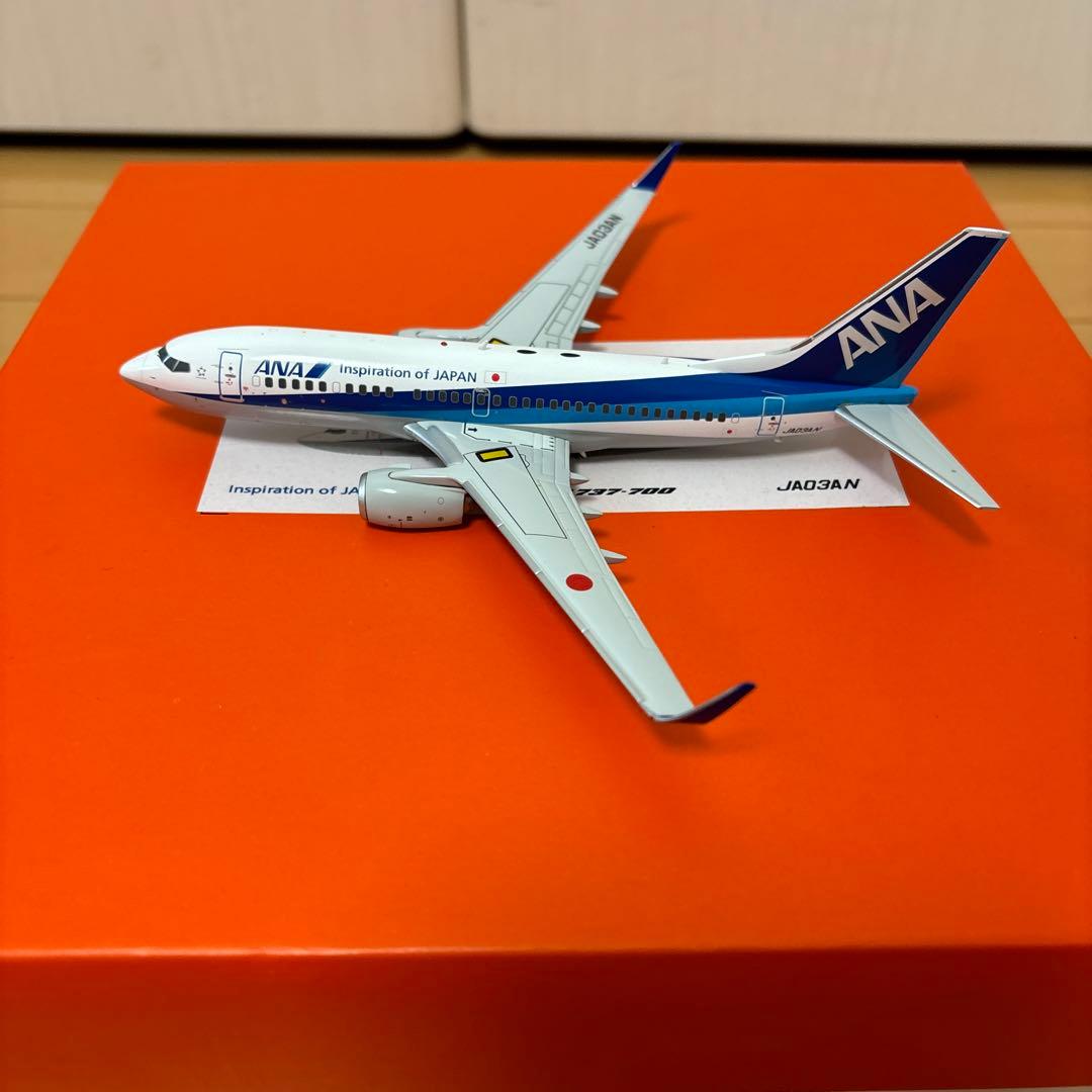 ANA ボーイング737-700 1/200スケール ANA ボーイング737-700 1/200スケール