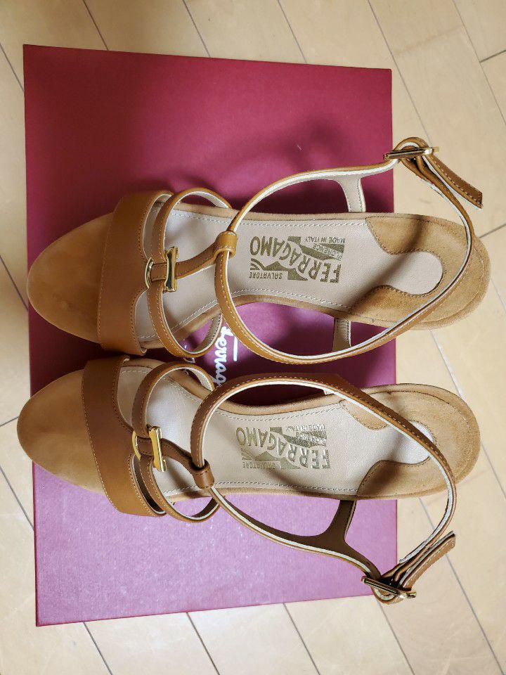 Ferragamoサンダル