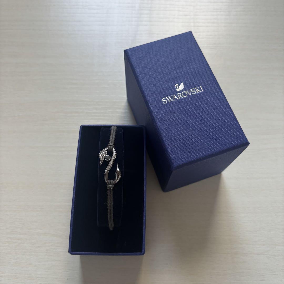 Swarovski ブラックブレスレット