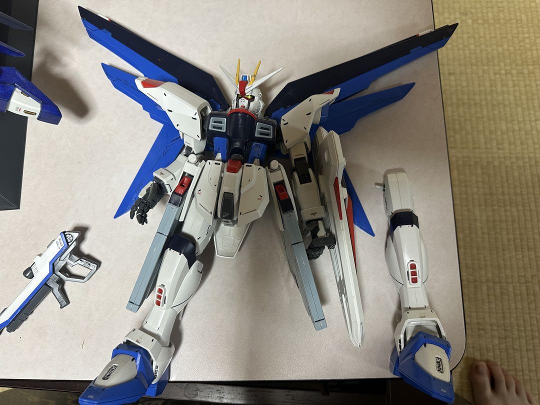 PG ストライクフリーダムガンダムと1/60フリーダムガンダム(ジャンク品)