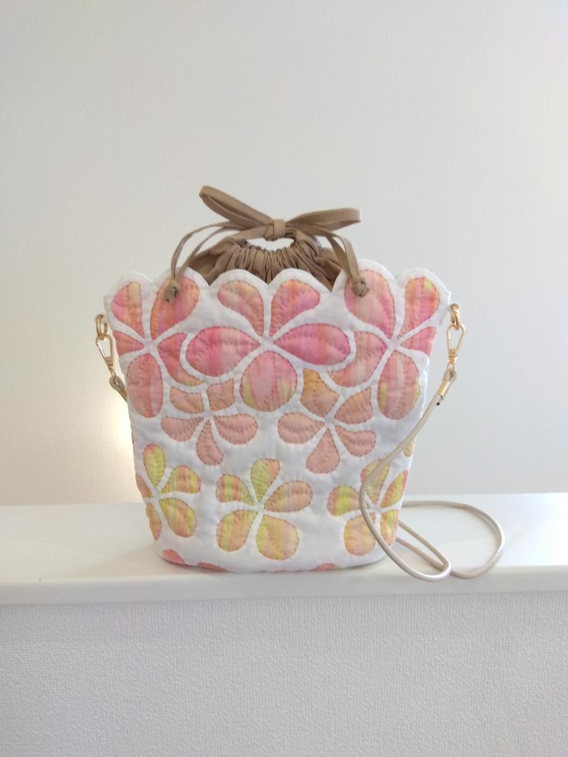ハワイアンキルト ハンドメイド プルメリアバケットショルダー