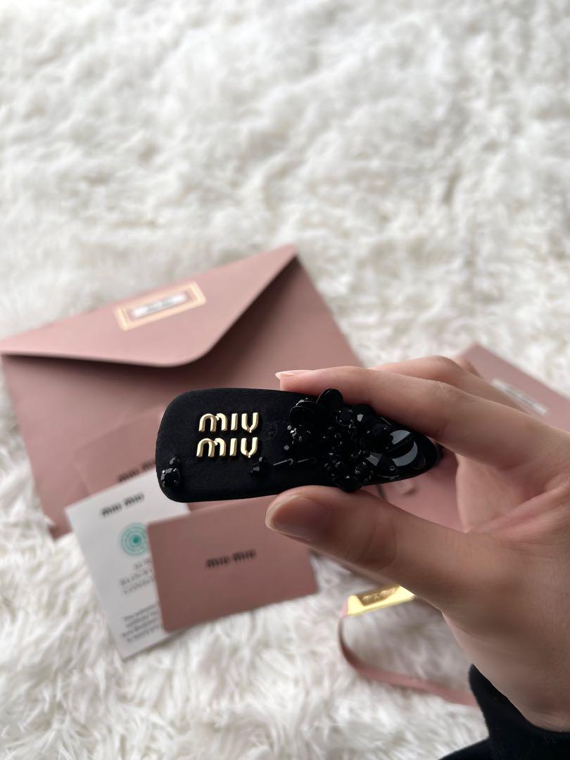 【正規品】miumiu ヘアクリップ ヘアピン 猫の巾着袋付き