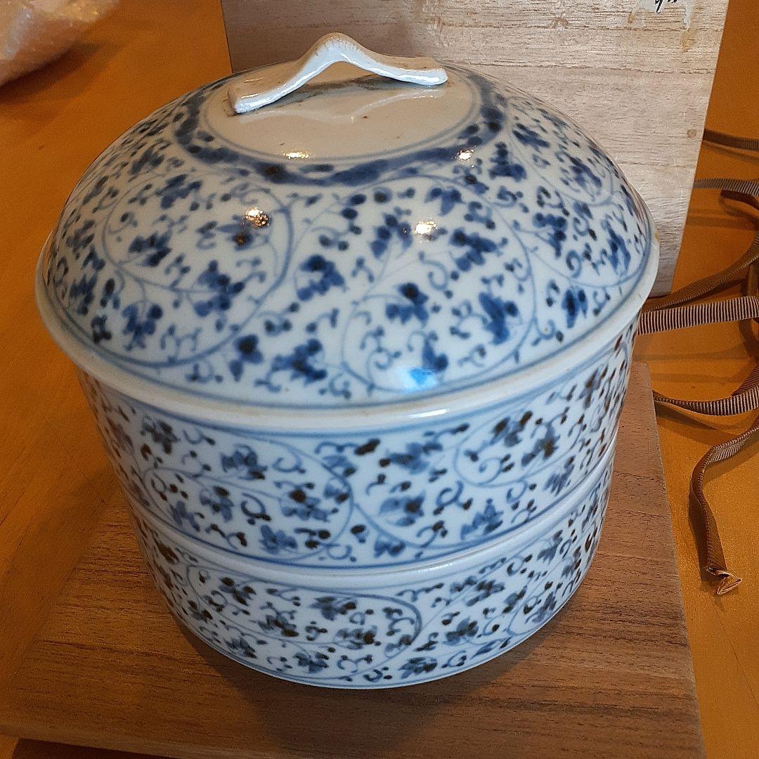 古伊万里唐草染め付け二段重　骨董
