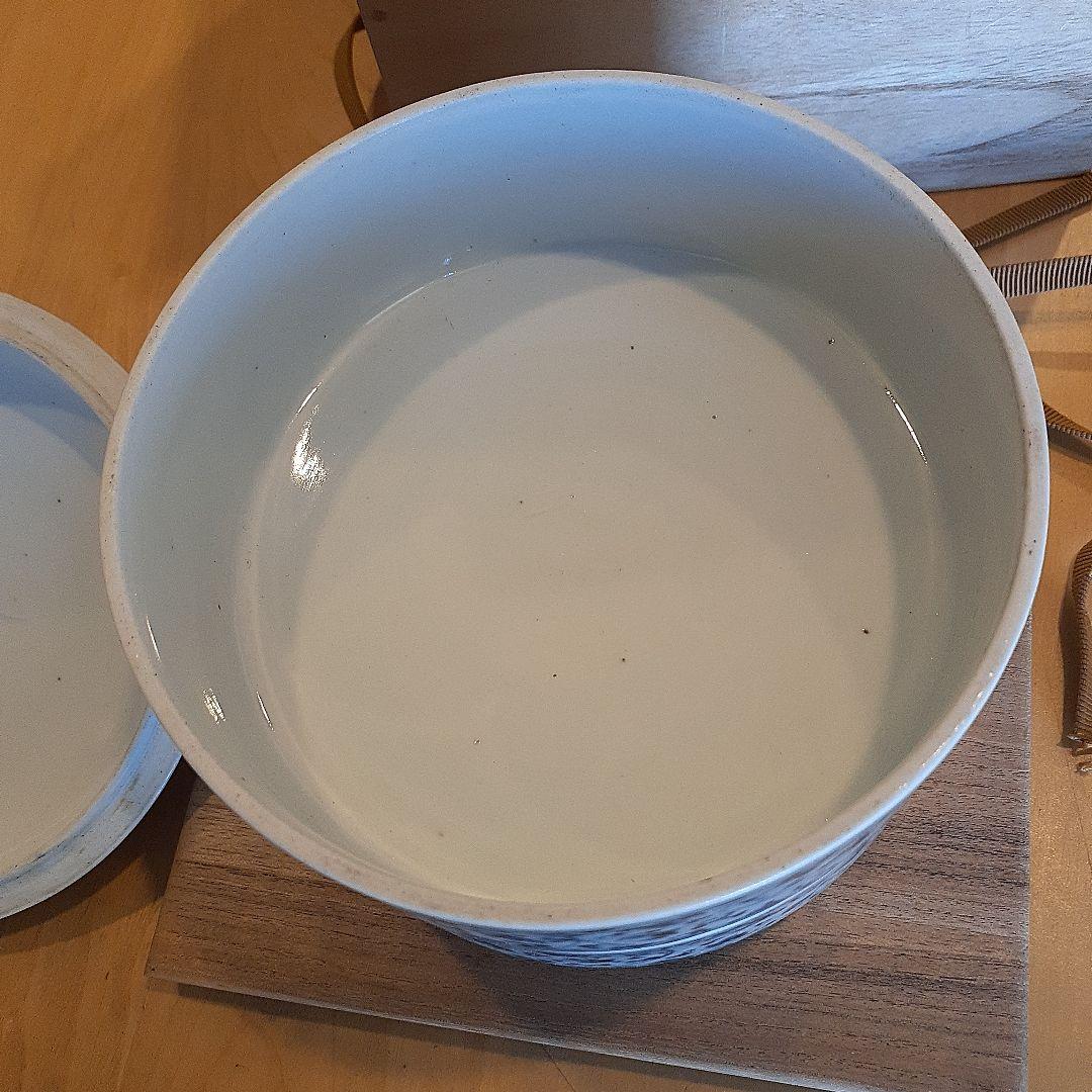古伊万里唐草染め付け二段重　骨董