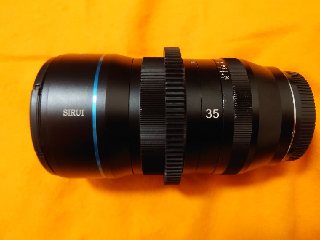 SIRUI 35mm F1.8 1.33× アナモルフィックレンズ　MFT