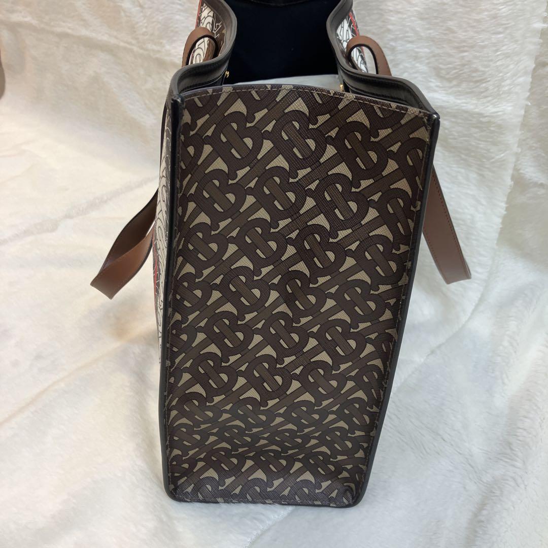 ☢ バーバリーBurberryトートバッグ