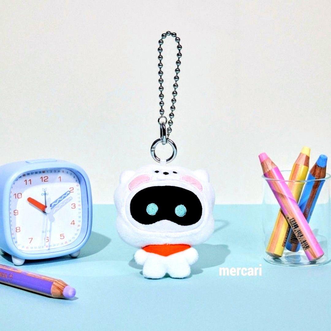 BTS JIN Wootteo X RJ プラッシュキーリング BTS JIN - WOOTTEO X RJ PLUSH KEYRING (WHITE) – K-COSMO