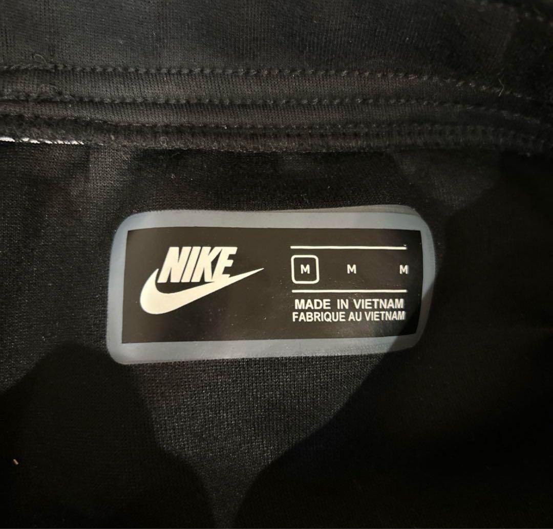Nike テックフリース