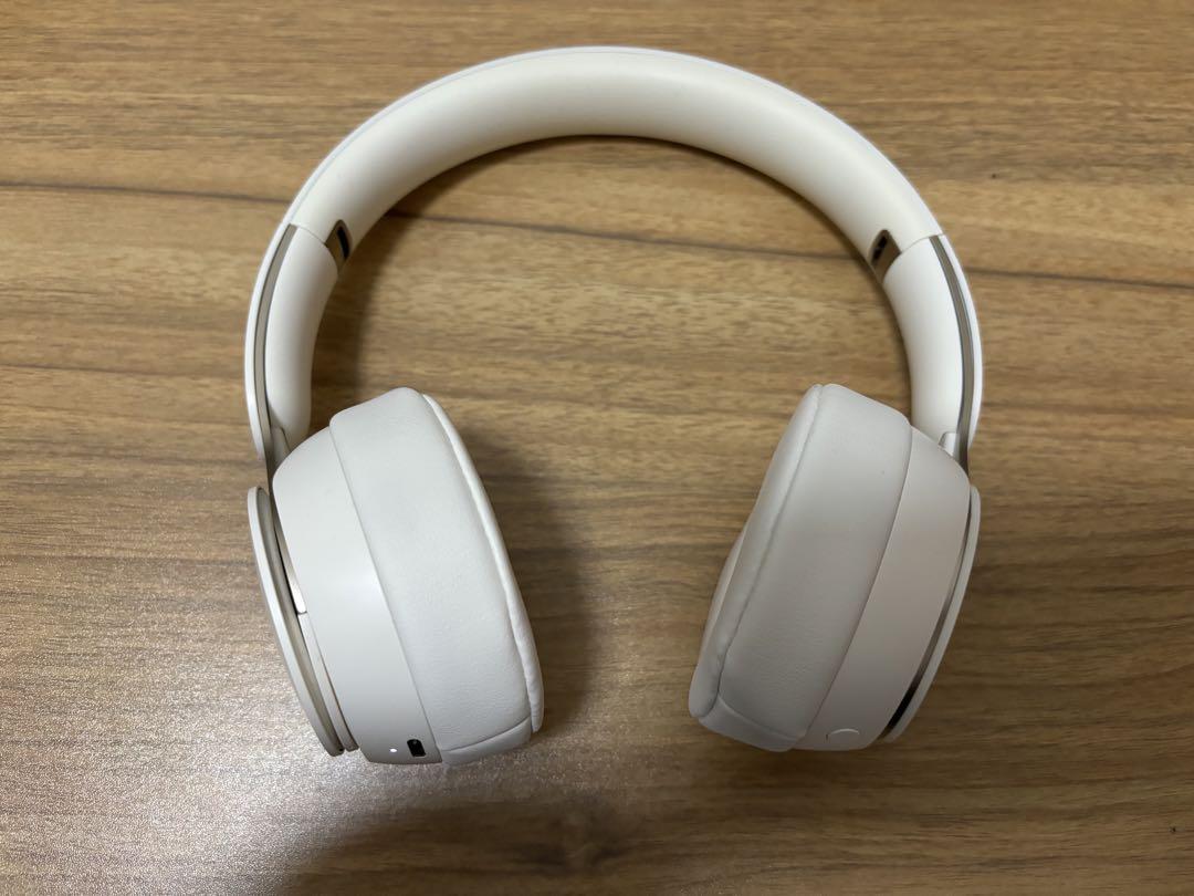 Beats Solo Pro (アイボリー)