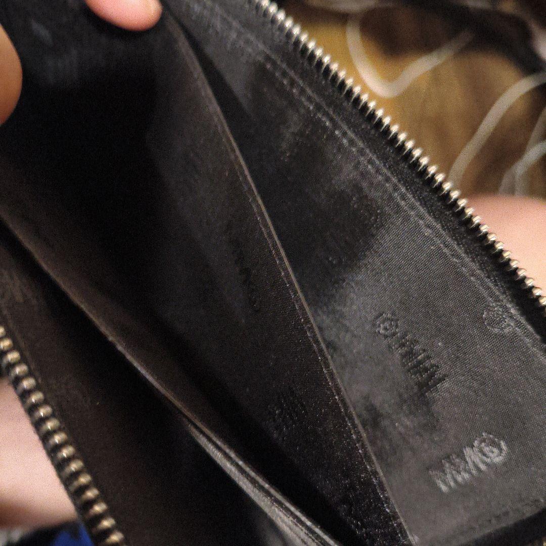 MM6 ブラックレザー長財布