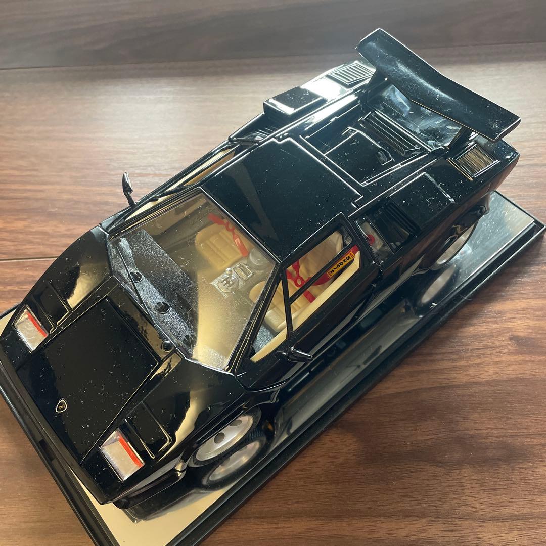 1/12スケールランボルギーニ カウンタック LP 5000S QV 1985