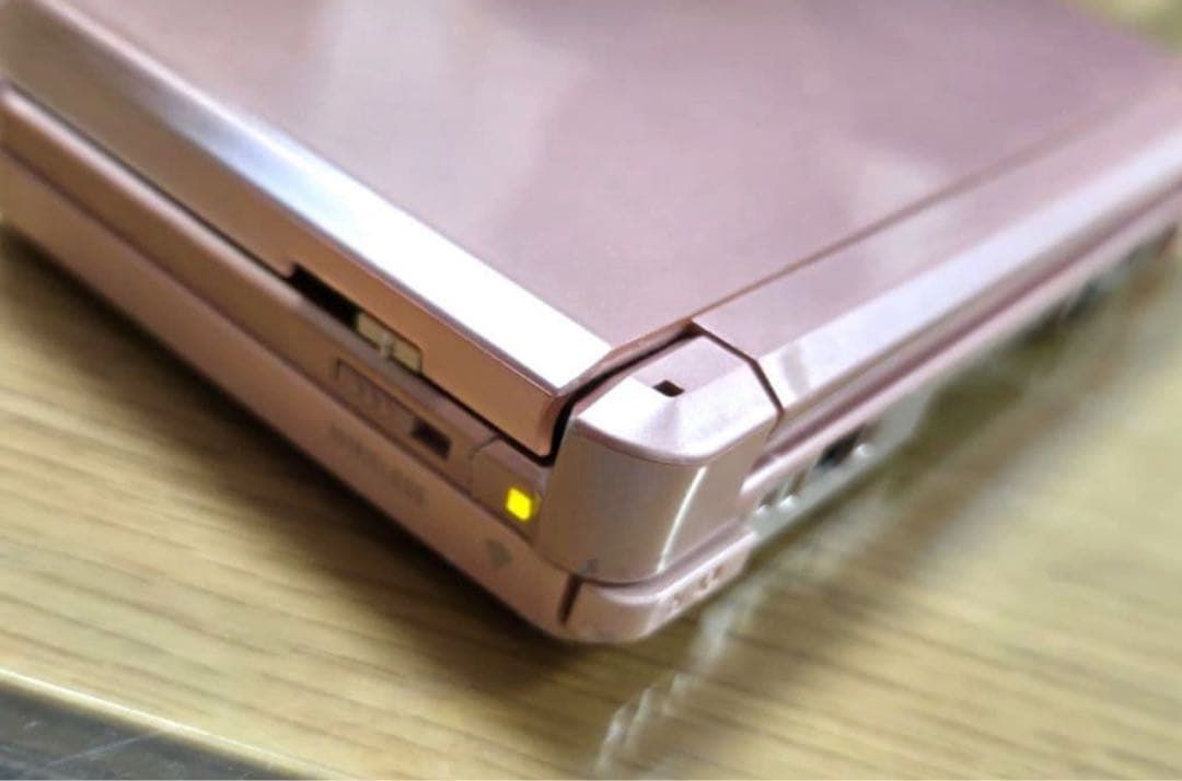Nintendo 3DS本体 ミスティピンク傷や汚れあり UP786_INFO