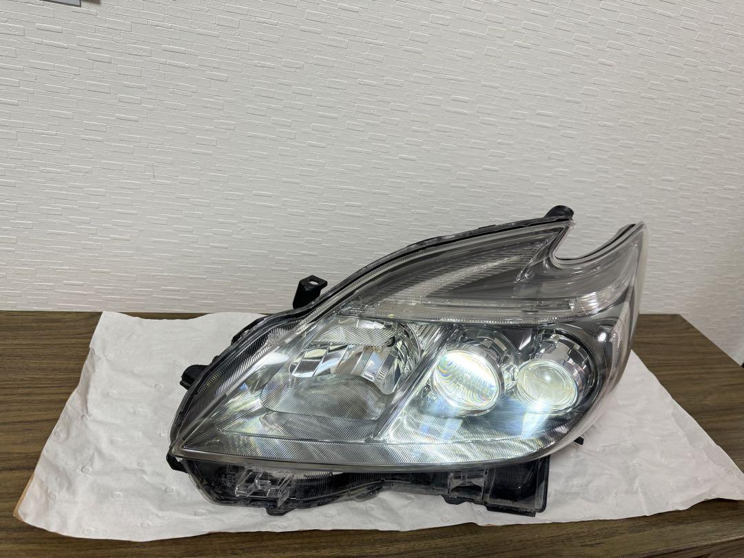 プリウス30 後期 LEDヘッドライト　 左右 点灯OK 綺麗　コンピュータ付