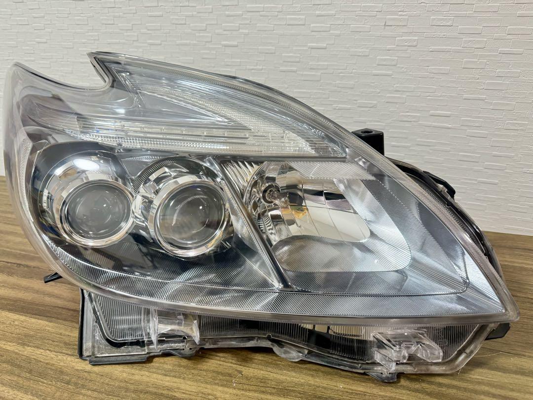 プリウス30 後期 LEDヘッドライト　 左右 点灯OK 綺麗　コンピュータ付