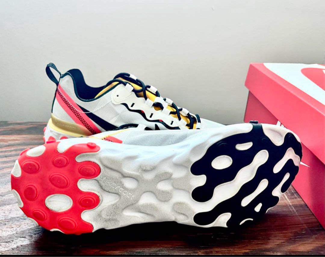 ナイキNIKE ELEMENT55スニーカー