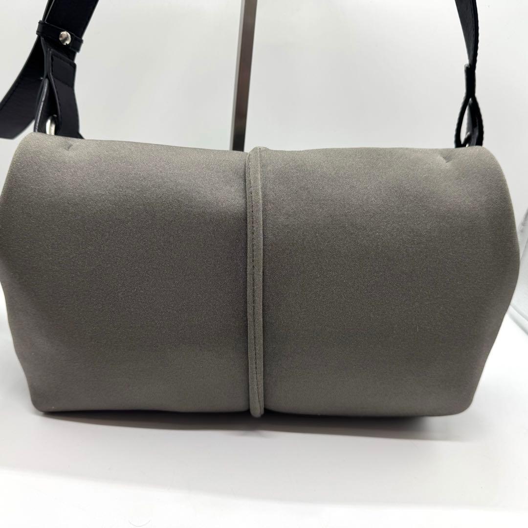 Kawa-Kawa ボディバック